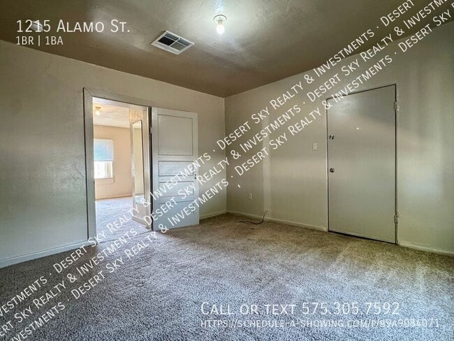Building Photo - 1215 Alamo St