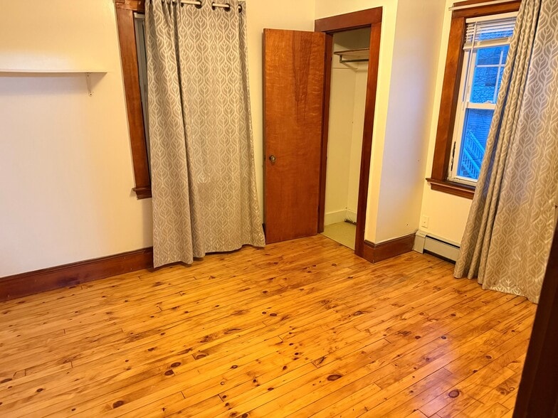 Building Photo - 19 Victory Ave