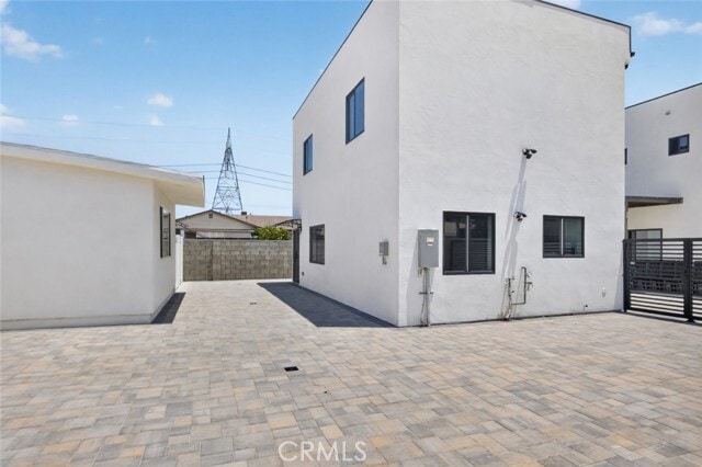 Building Photo - 11840 Arminta St