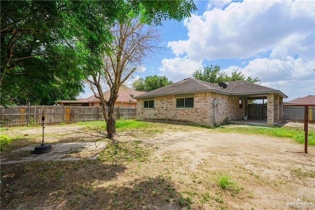 Building Photo - 509 E Buchanan Ave