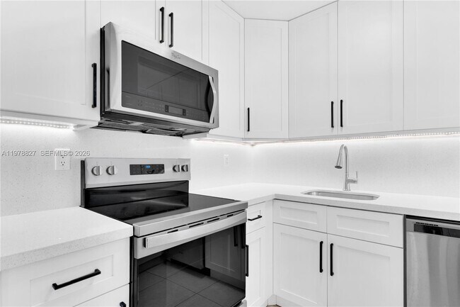 Building Photo - 1101 SW 122nd Ave