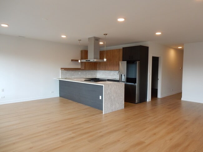 Building Photo - 2109 S Ashland Ave