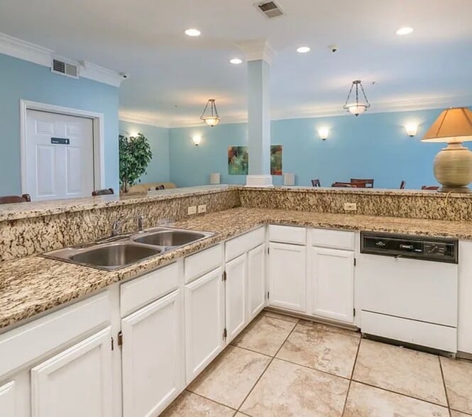 Building Photo - 900 Taylor St