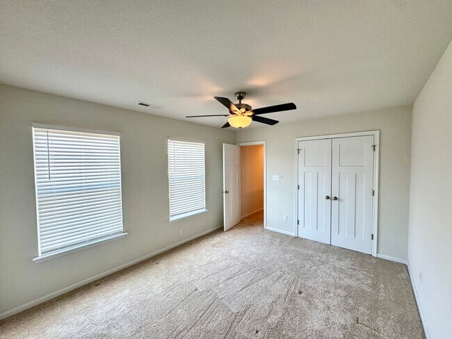 Building Photo - Spacious Suffolk Home in Desirable Bennett...