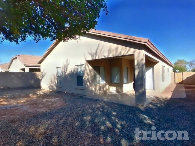 Building Photo - 16823 W Cottonwood St