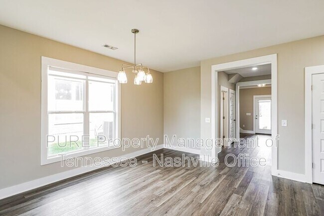 Building Photo - 105 Weller Ln