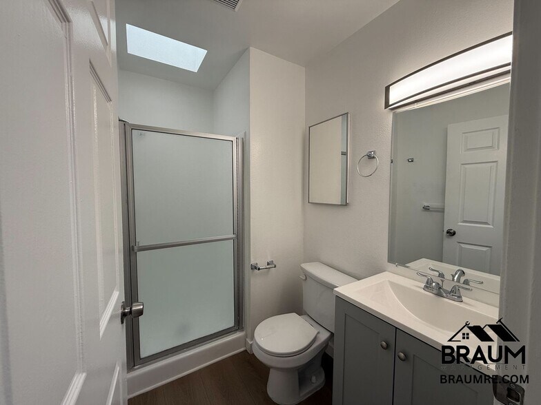 Building Photo - 14257 Friar St