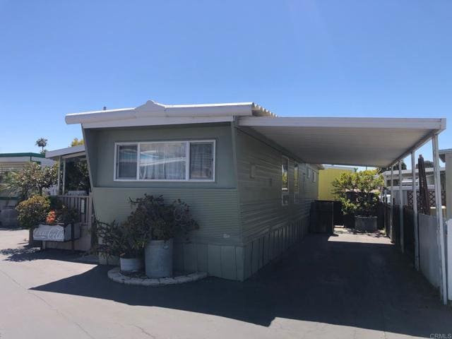 Building Photo - 217 Kristy Ln