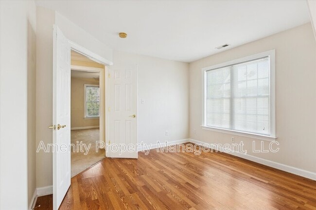 Building Photo - 103 Overlook Point