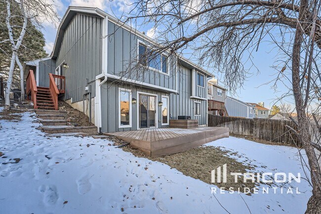Building Photo - 3606 S Gibralter Cir