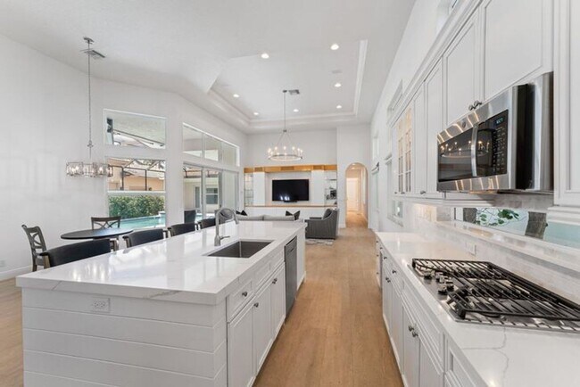 Building Photo - 128 Abondance Dr