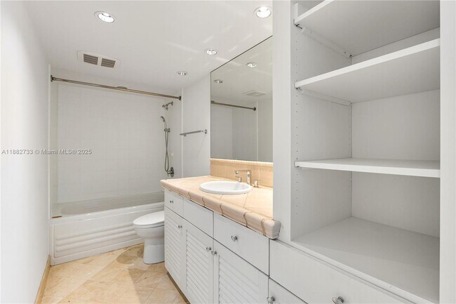 Building Photo - 177 Ocean Ln Dr