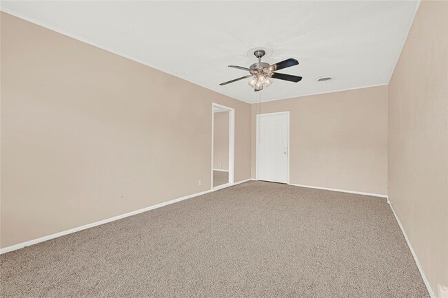 Building Photo - 702 Alta Vista Dr