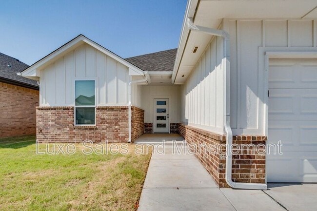 Building Photo - 8301 NW 163rd Ter