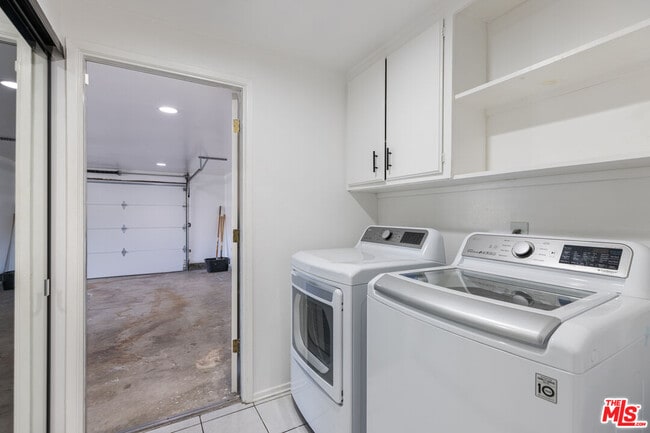 Building Photo - 23020 Wrencrest Dr