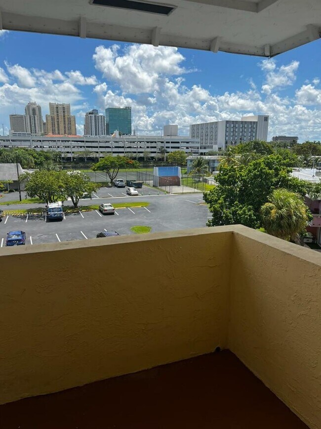 Building Photo - 7410 SW 82nd St