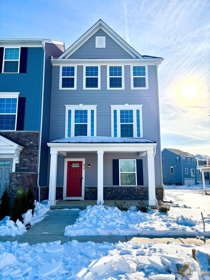 Building Photo - 856 New Castle Landing Dr