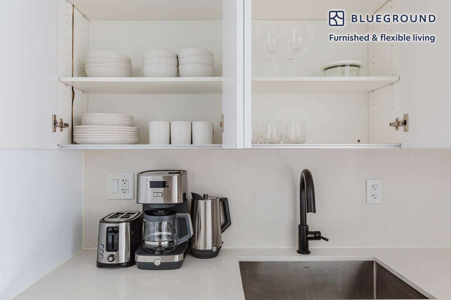 Building Photo - 160 W 24 St