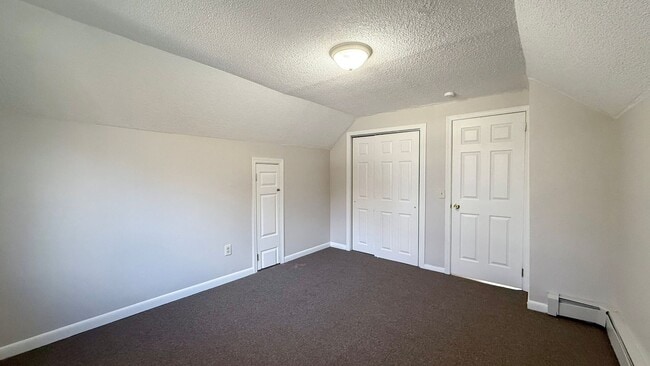 Building Photo - Gorgeous single-family Home