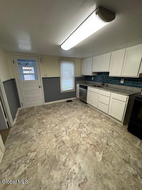 Building Photo - 66 Lakeshore Dr