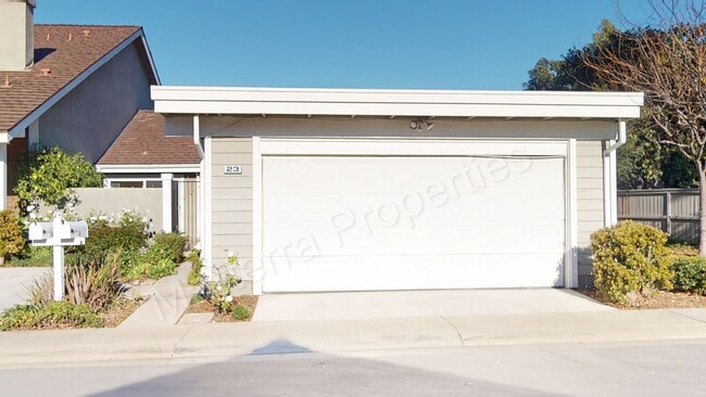 Building Photo - Beautiful 2 Bed/2 Bath Home in Irvine