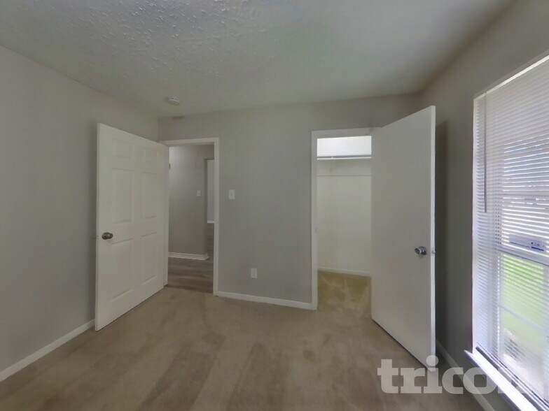 Building Photo - 22510 Braken Carter Ln