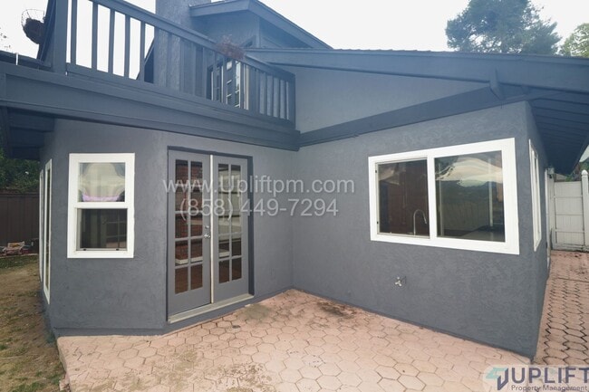 Building Photo - 4 Bed 3 Bath House in Spring Valley w/ Washer + Dryer and 2-Car Garage