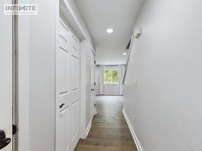 Building Photo - Immaculate 3 Bedroom in Bozeman