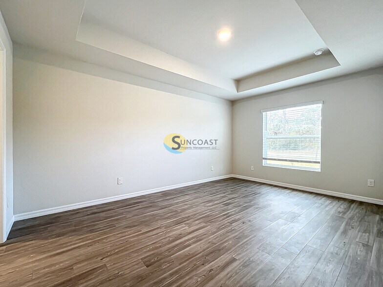 Building Photo - 1492 Biscayne Dr