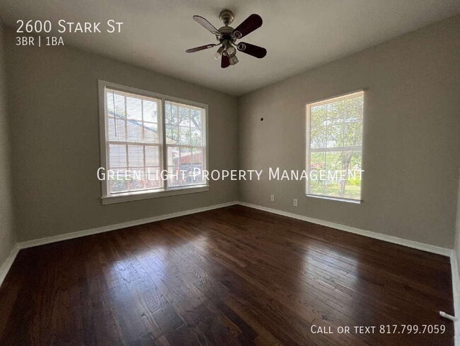 Building Photo - 2600 Stark St