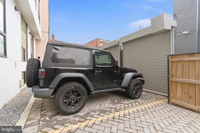 Building Photo - 2905 Georgia Ave NW