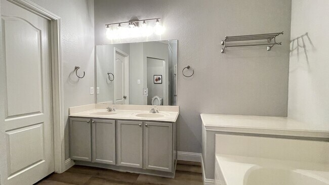 Building Photo - 650 Tabasco Trail