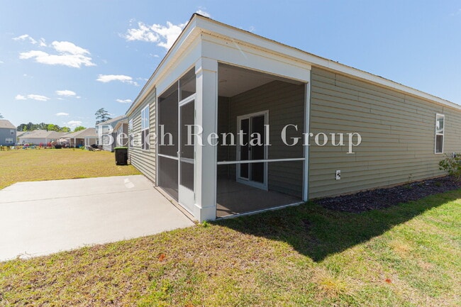 Building Photo - Spacious 4 Bedroom with Pond View