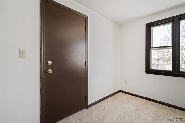 Building Photo - 317 Sundridge Dr