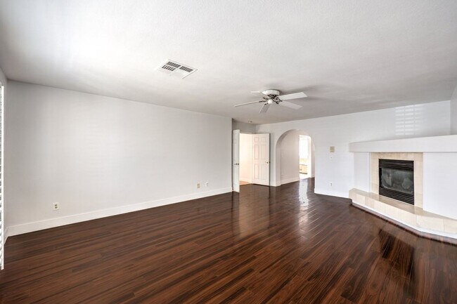 Building Photo - 3743 Lone Mesa Dr