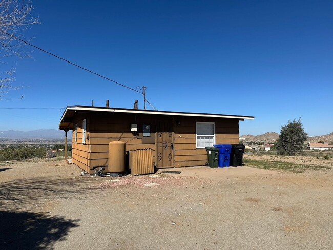 Primary Photo - 1 BEDROOM 1 BATH APPLE VALLEY HOME