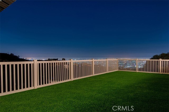 Building Photo - 2189 Sunset Plaza Dr