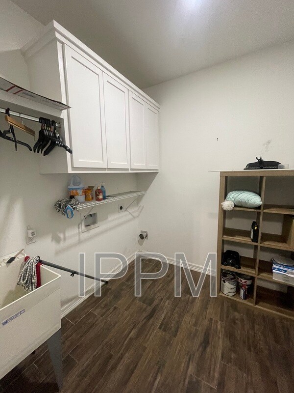 Building Photo - 5005 Westgate