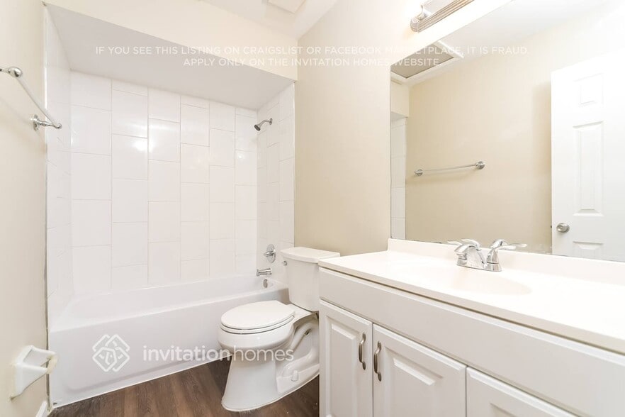 Building Photo - 2819 Bermuda Ave N