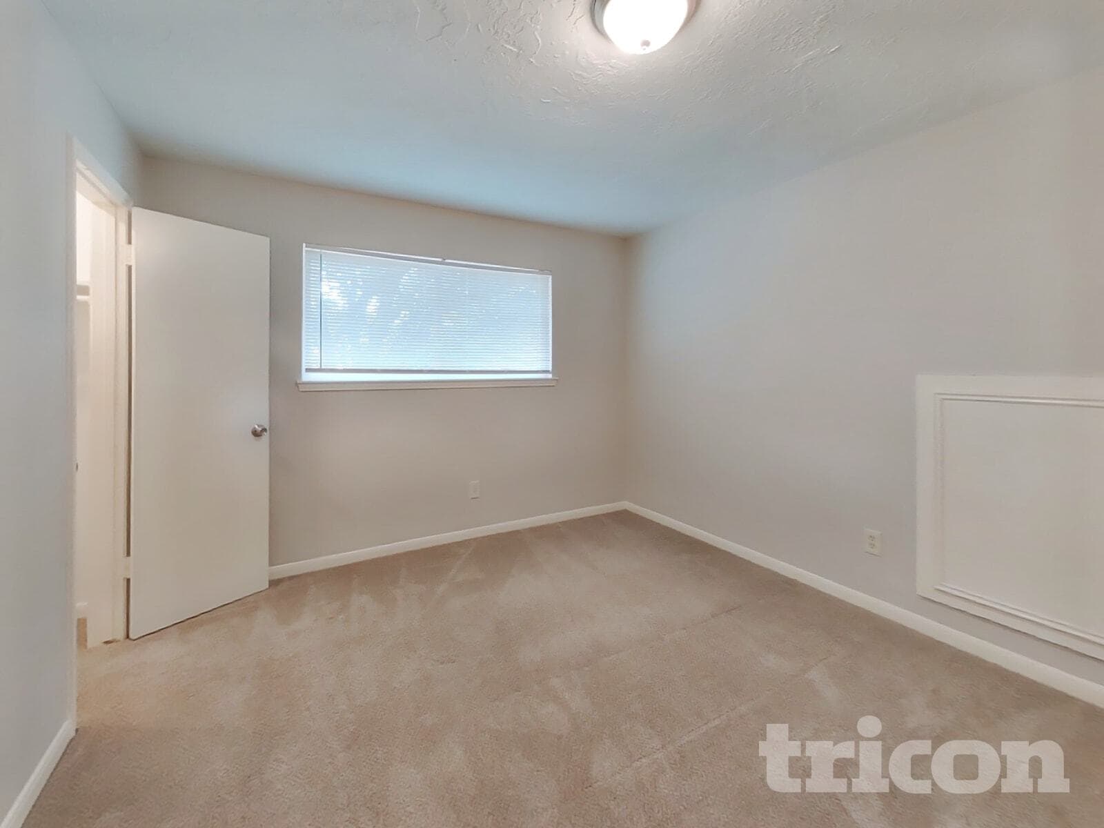 Building Photo - 12027 Arrowhead Glen Dr