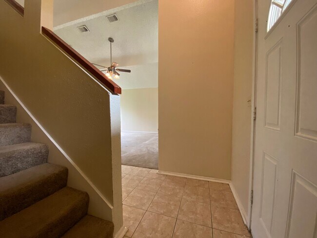 Building Photo - 10531 Golden Meadow Dr