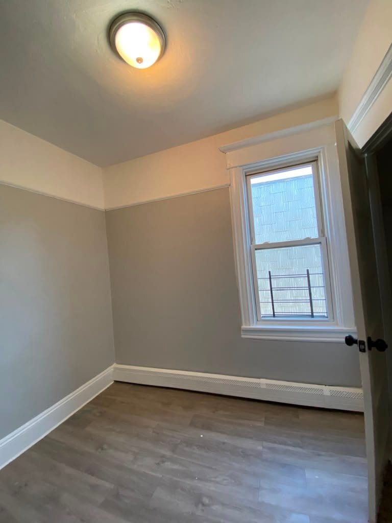 Building Photo - 12 Riverview Pl