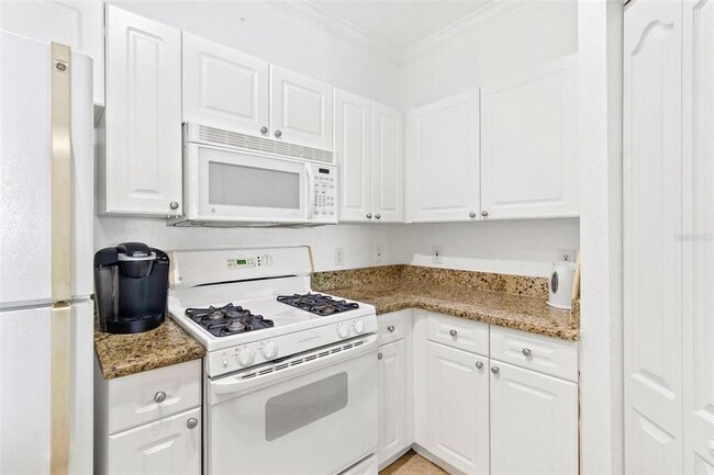 Building Photo - 2739 Via Capri