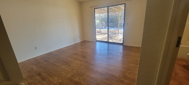 Building Photo - Unfurnished, 1-year long-term rental