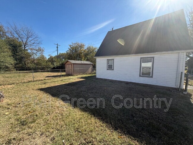 Building Photo - 4807 S 27th W Ave