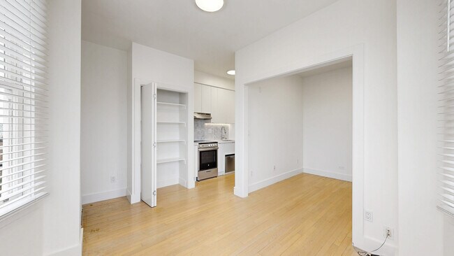 Building Photo - 17 Hermann St