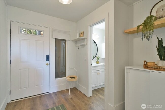 Building Photo - 6236 137th Pl NE