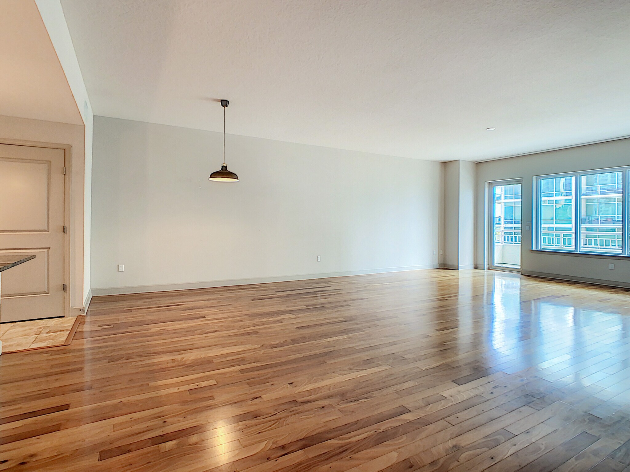 Building Photo - 100 S Eola Dr