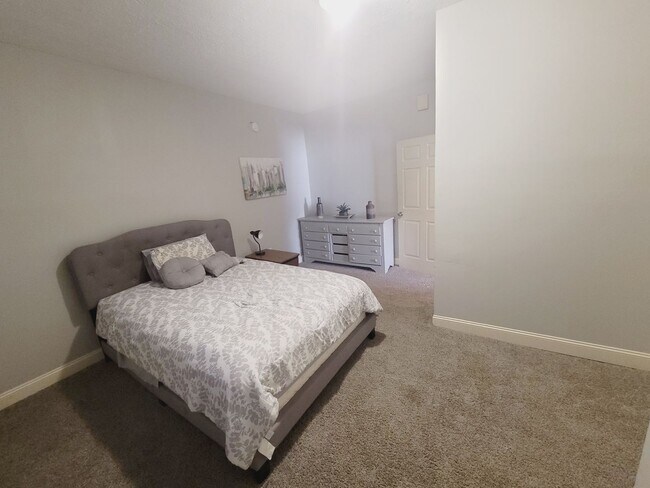 Building Photo - 1000 Taylor St