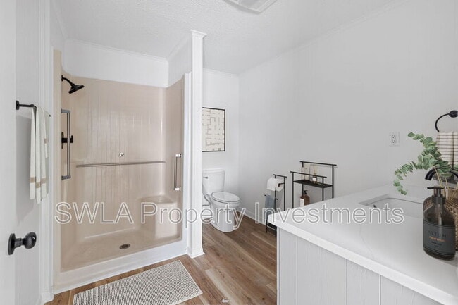 Building Photo - 1026 Bee Tree St